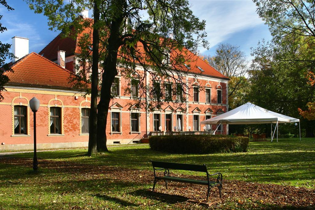 Lezno Palace Bagian luar foto